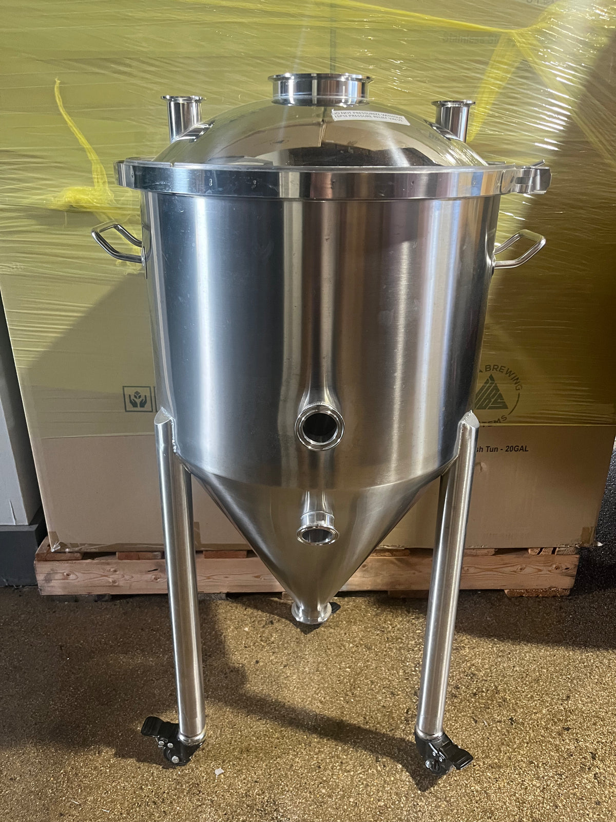 14 Gallon Fermtank Pro - Clearance Model